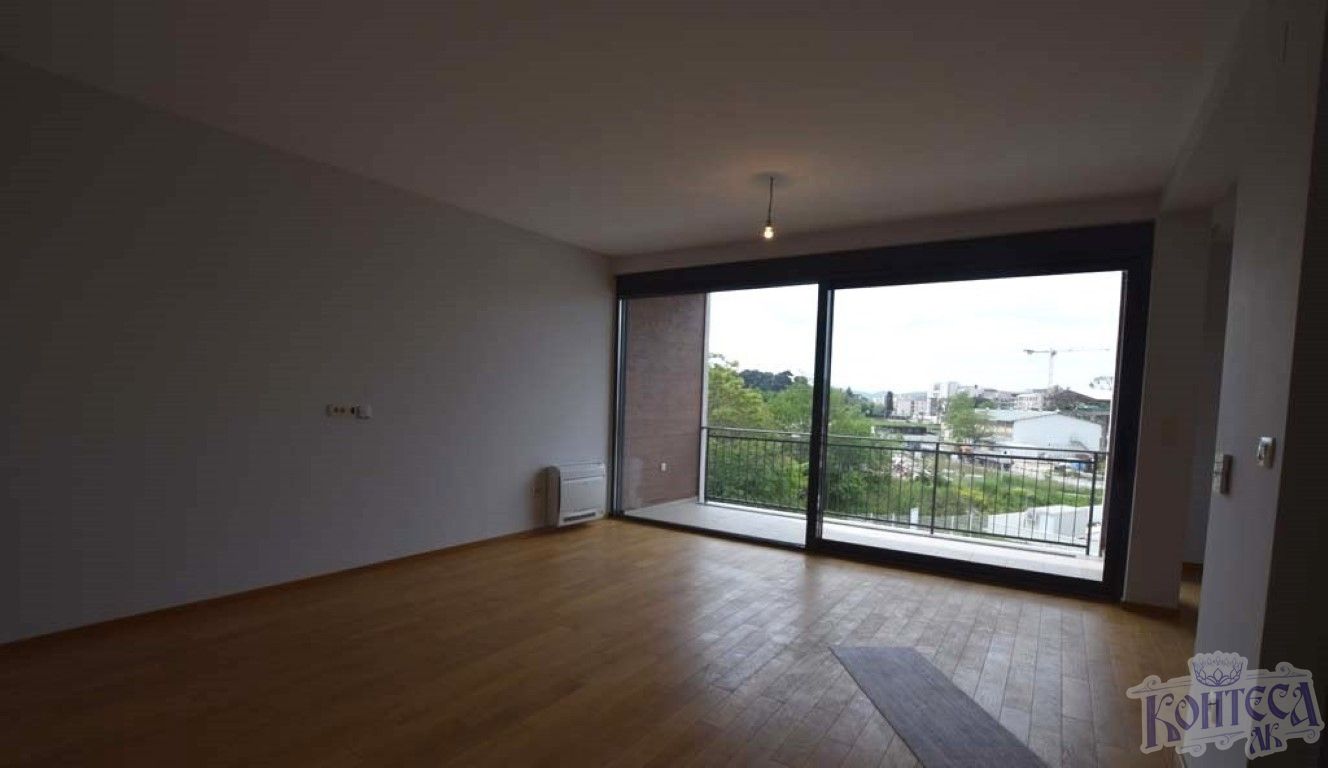 Trosoban stan površine 114 m2 , Seljanovo- Tivat